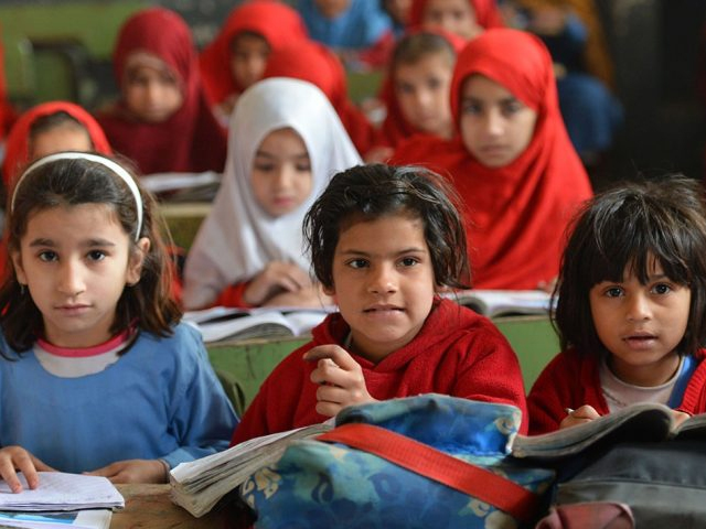 5 Ways Schools in Pakistan can Instill Good Values to Children?